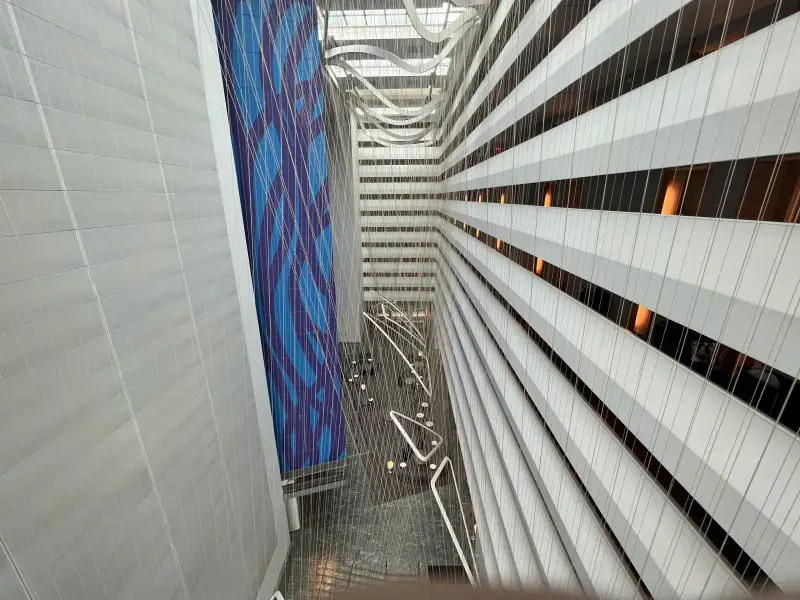 Conrad Downtown – Spacious and Peaceful