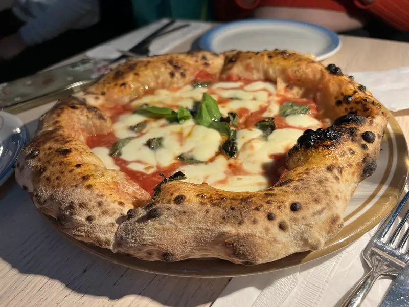 Song E Napoli – Portrait of a Chef Filled with Love
